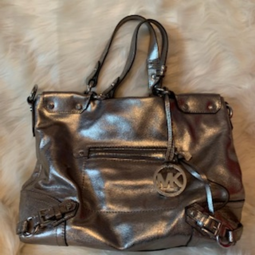 Michael KORS Gray Large Shoulder Bag